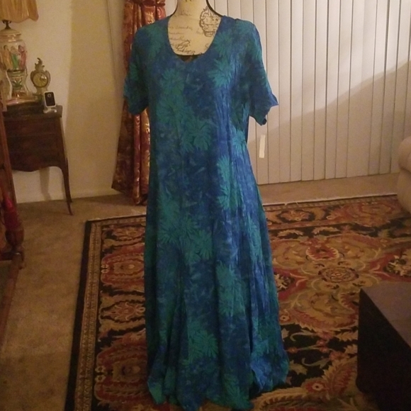 Global Village Dresses & Skirts - Global Earth beautiful long dress